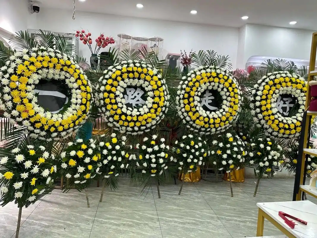 殡葬鲜花布置.webp.jpg